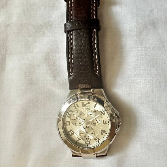 Guess Steel 190199G1 Men's Wrist Watch Brown Leather Band, New Battery, Quartz - Picture 2 of 9